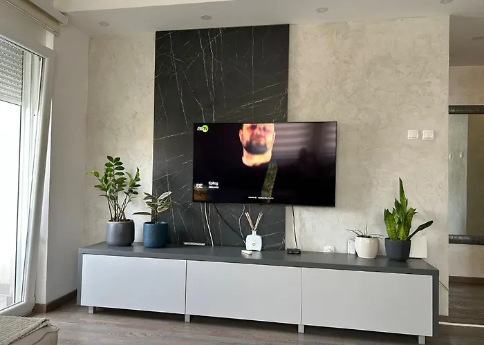 Apartment Ns Det Private Parking Novi Sad